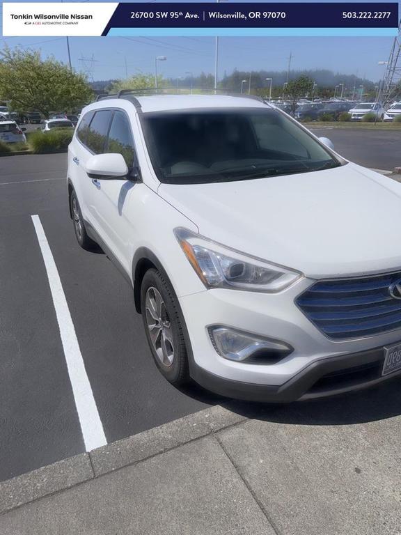 used 2015 Hyundai Santa Fe car, priced at $11,000