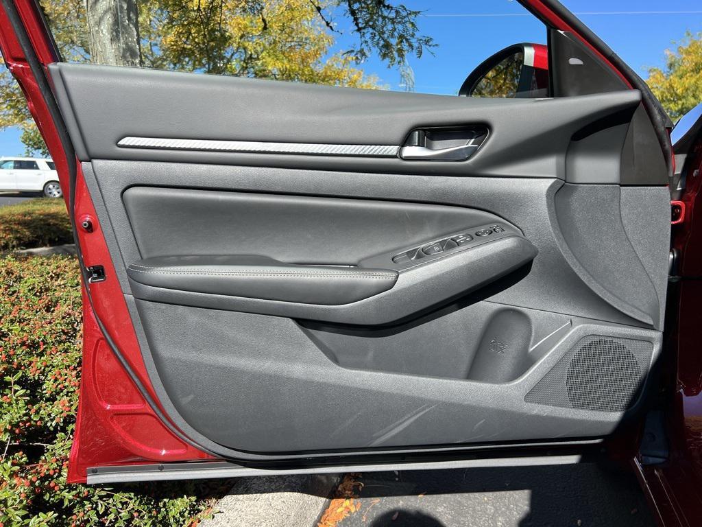 new 2025 Nissan Altima car, priced at $27,958