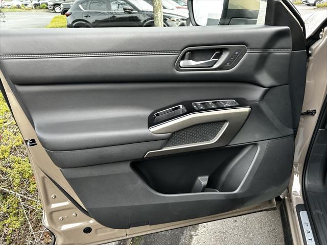 new 2025 Nissan Pathfinder car, priced at $55,080