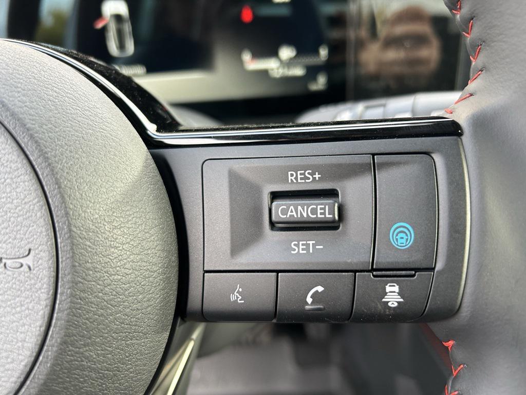 new 2025 Nissan Kicks car, priced at $29,943