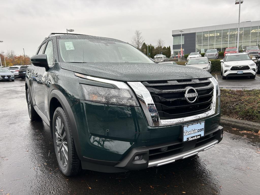 new 2025 Nissan Pathfinder car, priced at $47,207