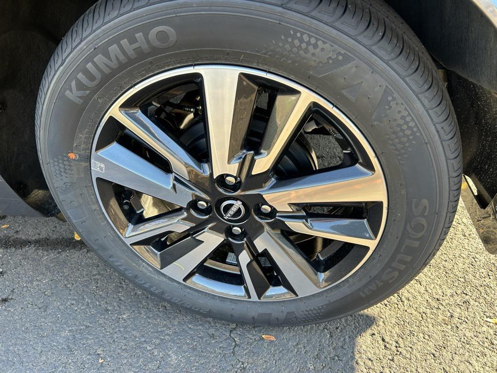 new 2024 Nissan Versa car, priced at $21,800