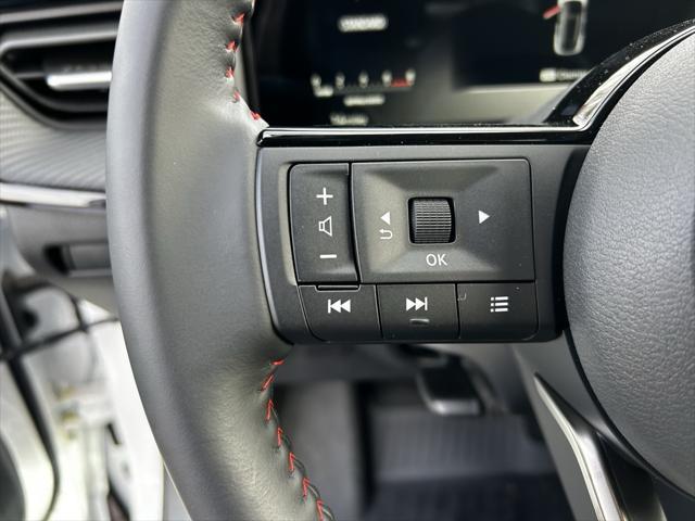 new 2025 Nissan Kicks car, priced at $30,630