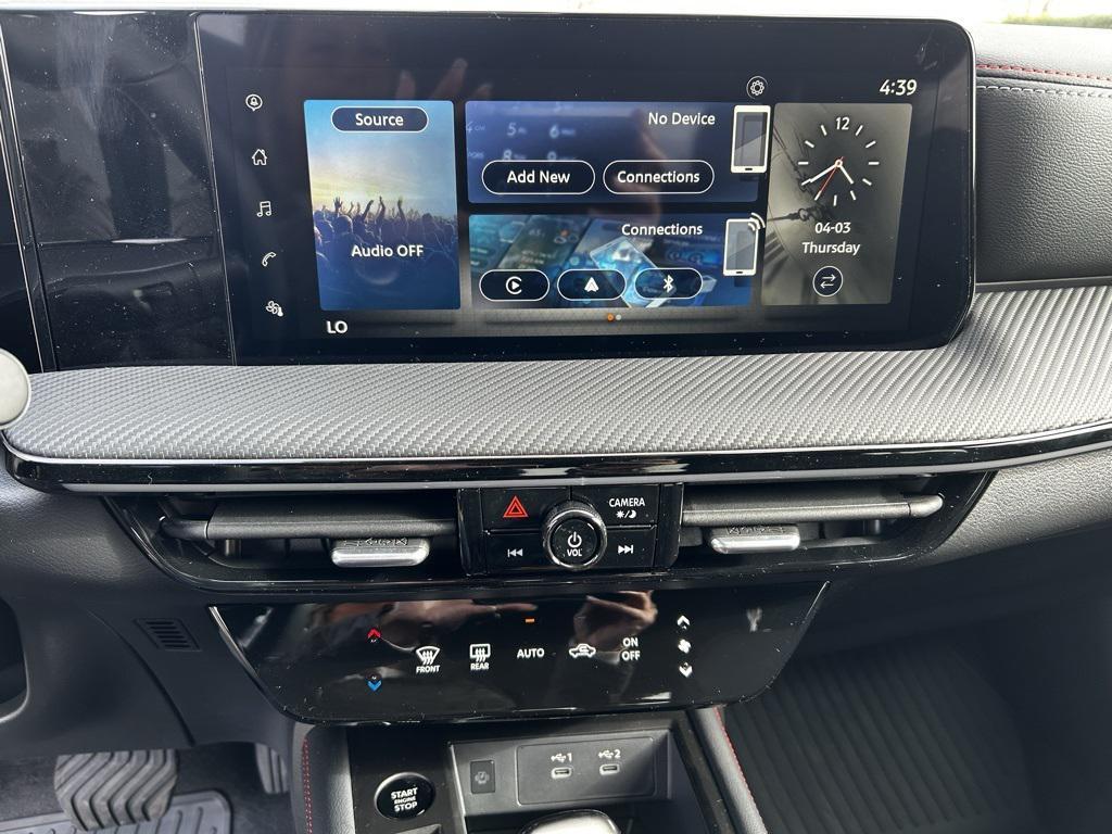 new 2025 Nissan Kicks car, priced at $29,111