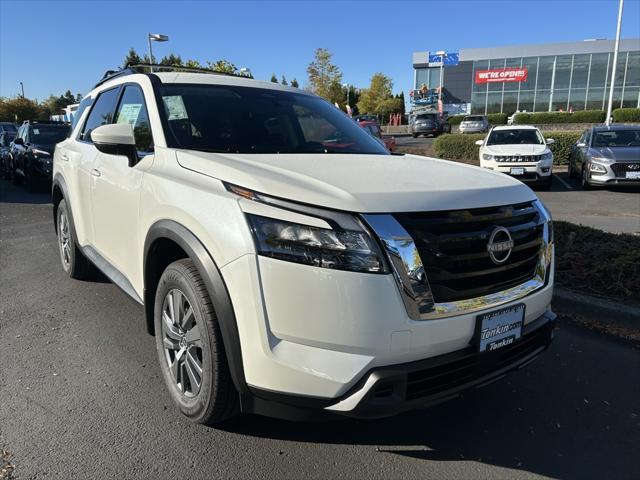 new 2024 Nissan Pathfinder car, priced at $44,225