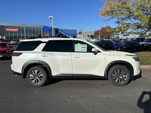 new 2024 Nissan Pathfinder car, priced at $44,225