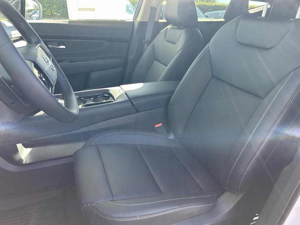 new 2025 Nissan Murano car, priced at $35,610