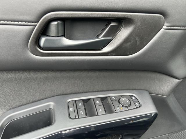new 2025 Nissan Pathfinder car, priced at $37,562