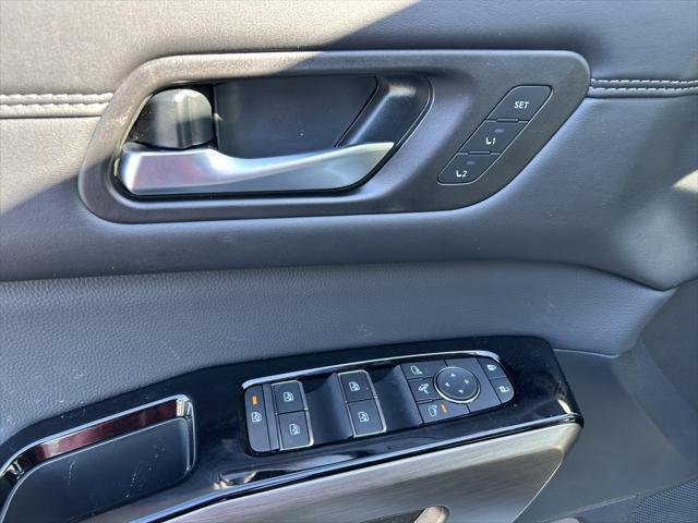 new 2025 Nissan Pathfinder car, priced at $55,575