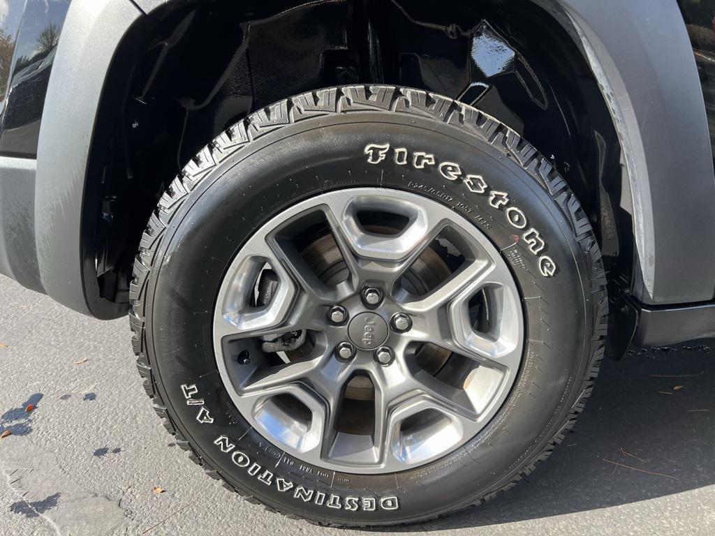 used 2019 Jeep Cherokee car, priced at $19,887