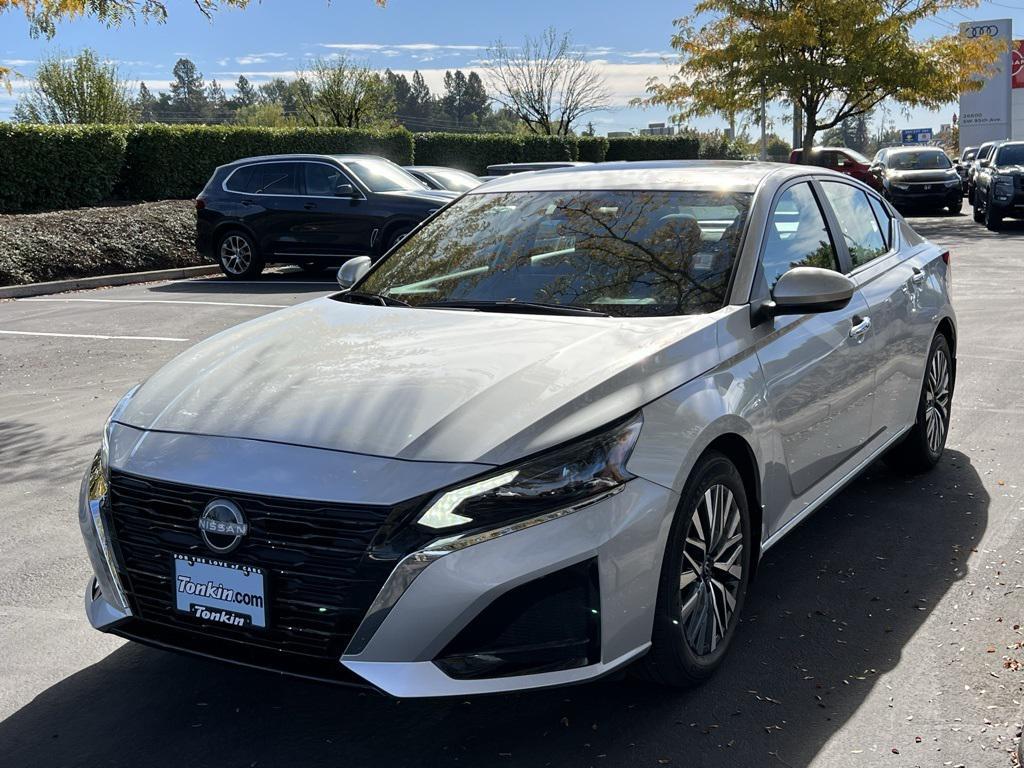new 2025 Nissan Altima car, priced at $29,074