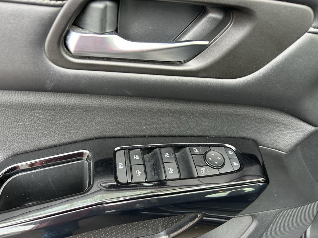 used 2022 Nissan Pathfinder car, priced at $25,500