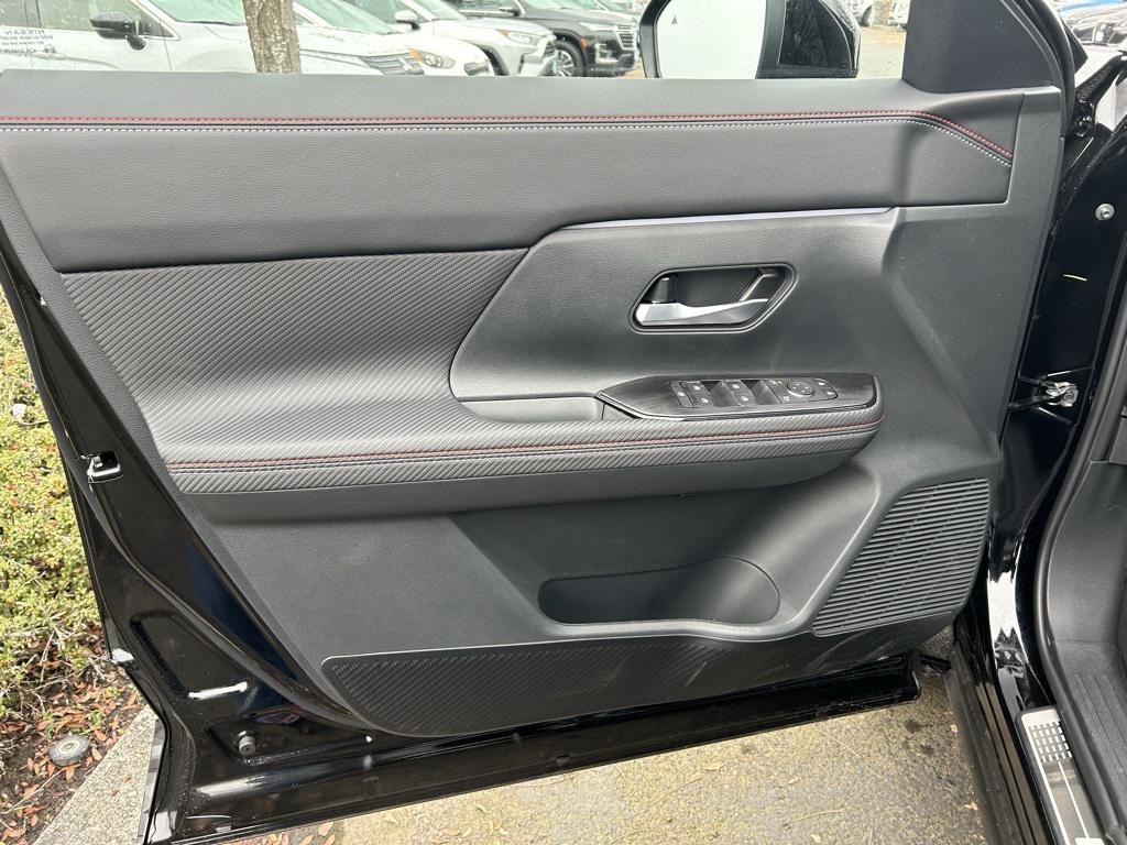 new 2025 Nissan Kicks car, priced at $28,735