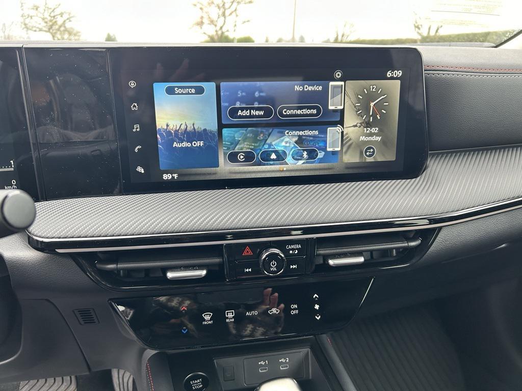 new 2025 Nissan Kicks car, priced at $28,735