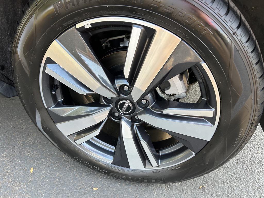 used 2022 Nissan Rogue car, priced at $26,899