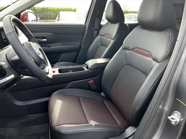 new 2025 Nissan Kicks car, priced at $31,080