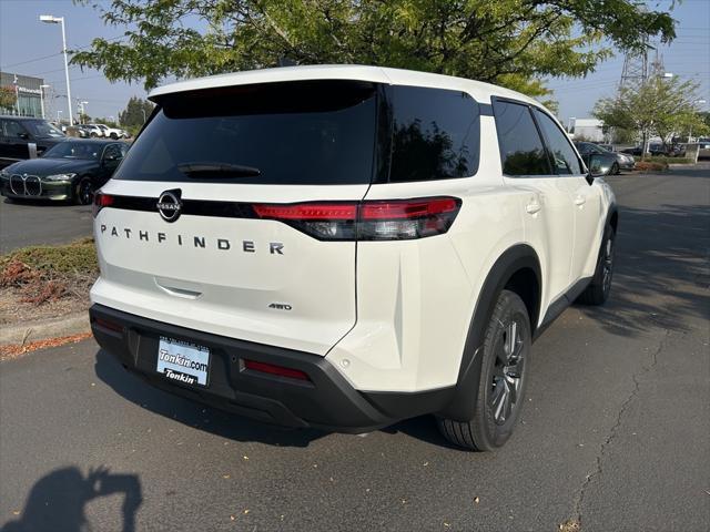 new 2024 Nissan Pathfinder car, priced at $40,920