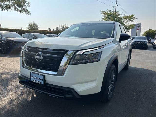 new 2024 Nissan Pathfinder car, priced at $40,920