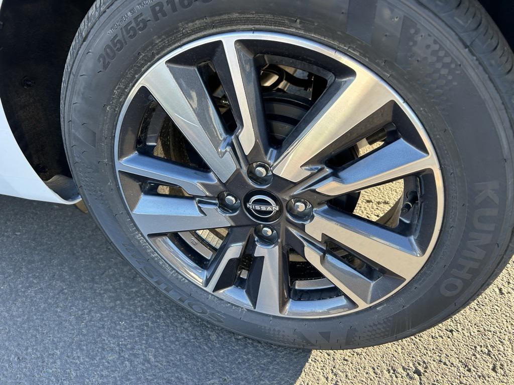 new 2025 Nissan Versa car, priced at $19,999