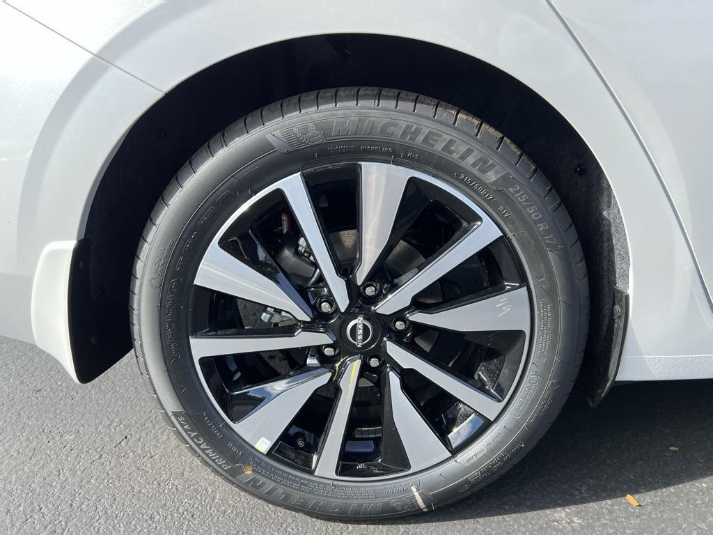 new 2025 Nissan Sentra car, priced at $26,421