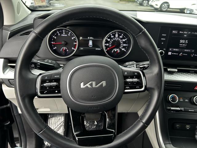 used 2024 Kia Carnival car, priced at $31,000