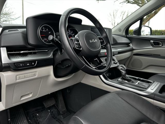 used 2024 Kia Carnival car, priced at $31,000