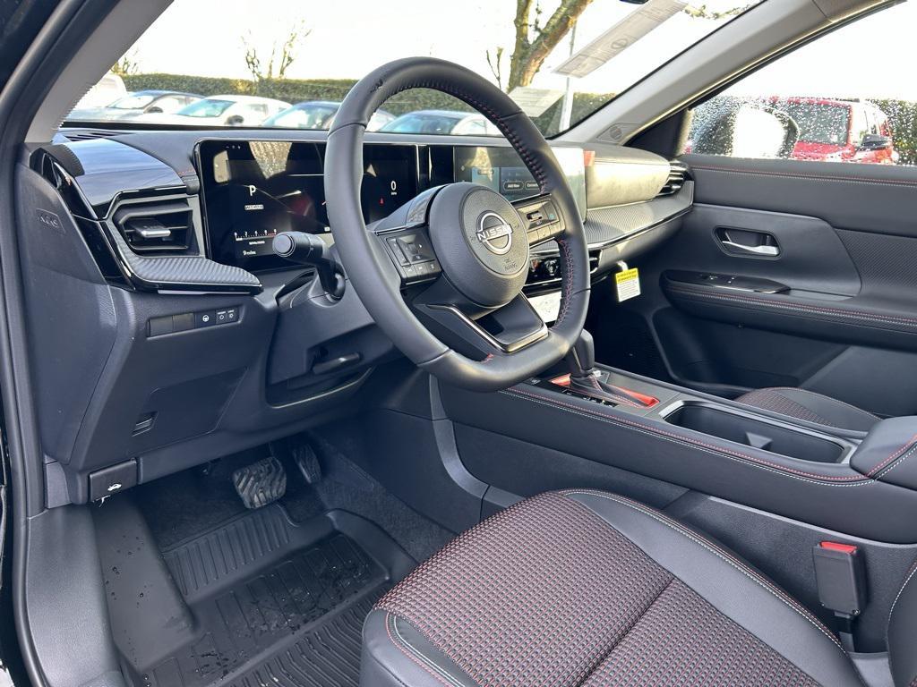 new 2025 Nissan Kicks car, priced at $29,252