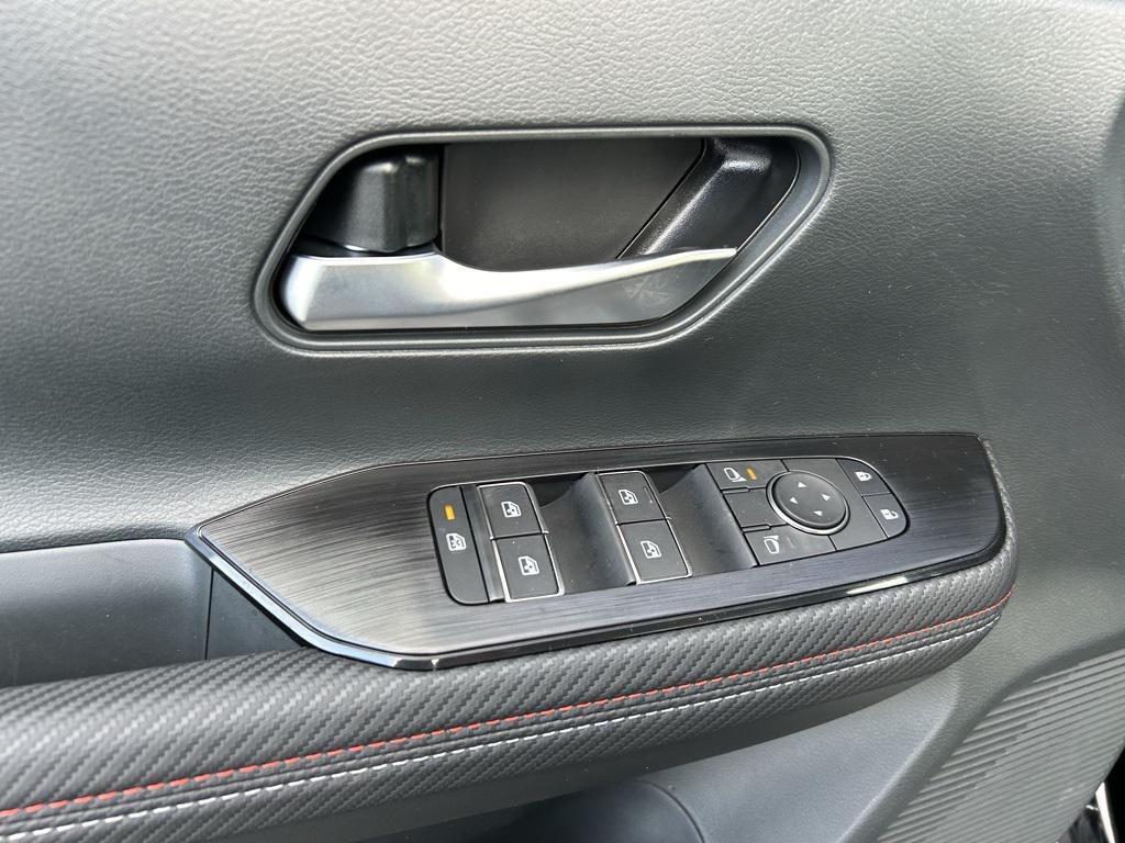 new 2025 Nissan Kicks car, priced at $29,252