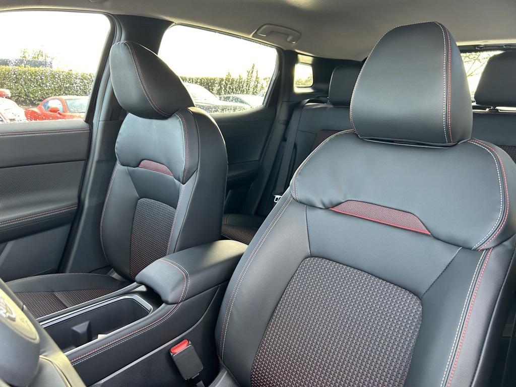 new 2025 Nissan Kicks car, priced at $29,252