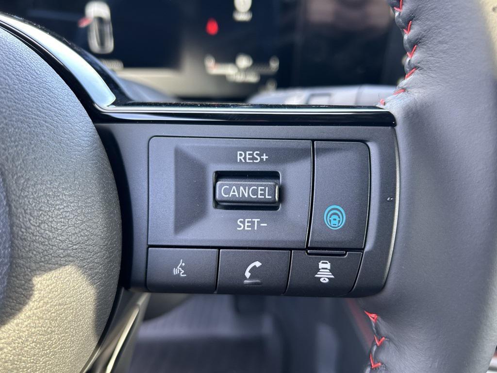 new 2025 Nissan Kicks car, priced at $29,252