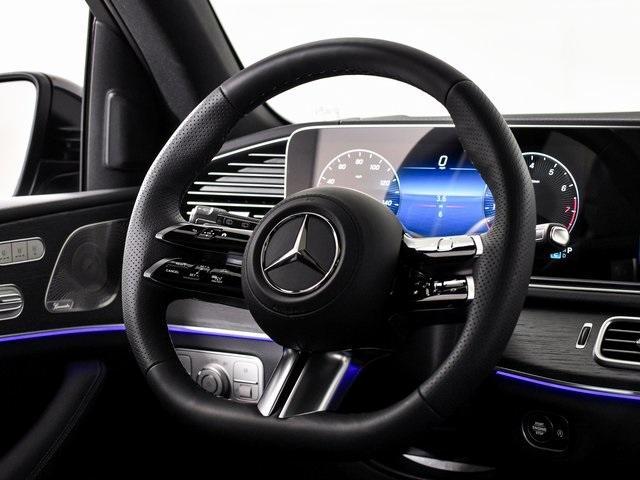 new 2025 Mercedes-Benz GLS 580 car, priced at $119,975