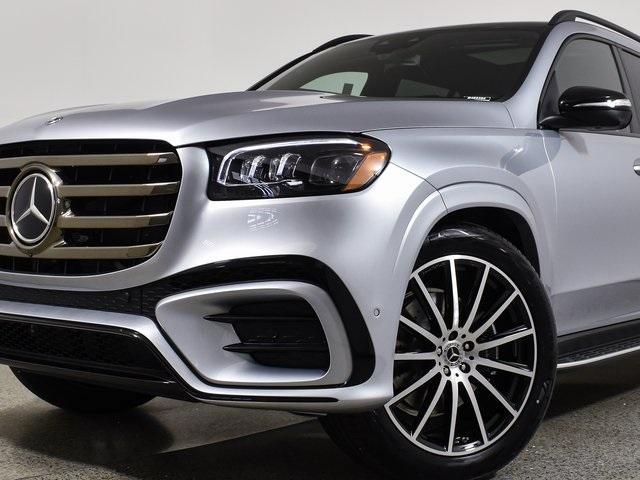 new 2025 Mercedes-Benz GLS 580 car, priced at $119,975