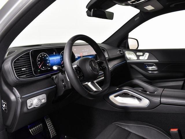 new 2025 Mercedes-Benz GLS 580 car, priced at $119,975