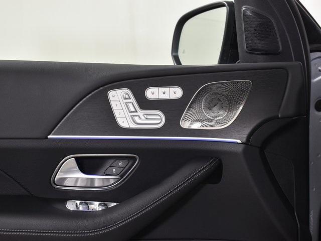 new 2025 Mercedes-Benz GLS 580 car, priced at $119,975