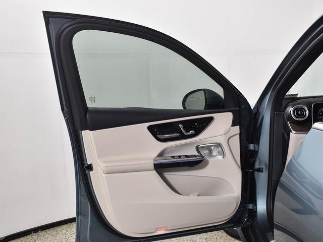 new 2025 Mercedes-Benz GLC 300 car, priced at $55,705