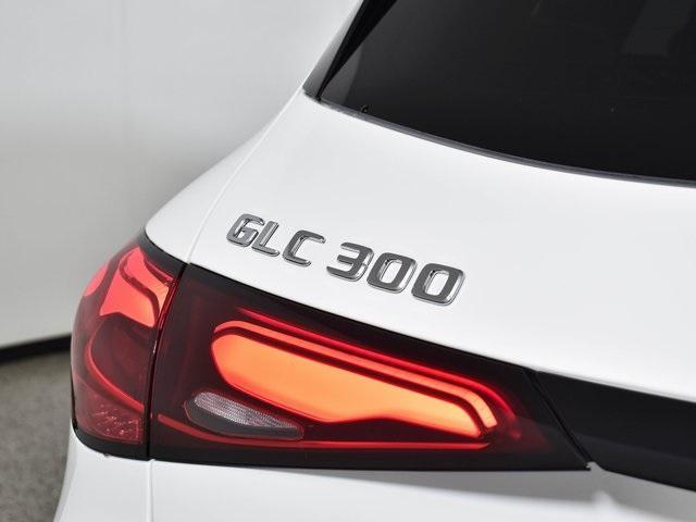 new 2025 Mercedes-Benz GLC 300 car, priced at $59,895
