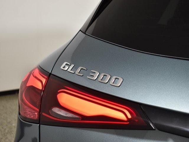 new 2025 Mercedes-Benz GLC 300 car, priced at $56,245