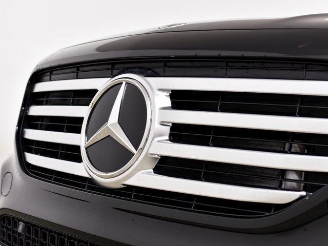 new 2024 Mercedes-Benz GLB 250 car, priced at $50,715