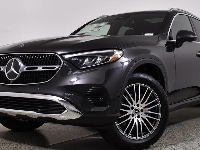 new 2024 Mercedes-Benz GLC 300 car, priced at $55,045