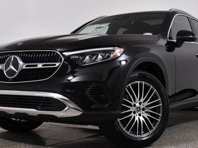 new 2025 Mercedes-Benz GLC 300 car, priced at $58,300