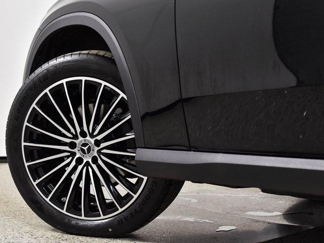 new 2025 Mercedes-Benz GLC 300 car, priced at $54,535
