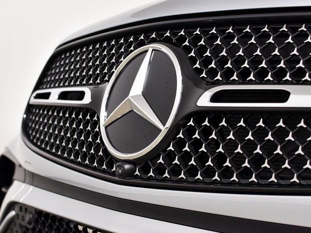 new 2025 Mercedes-Benz GLC 300 car, priced at $59,800