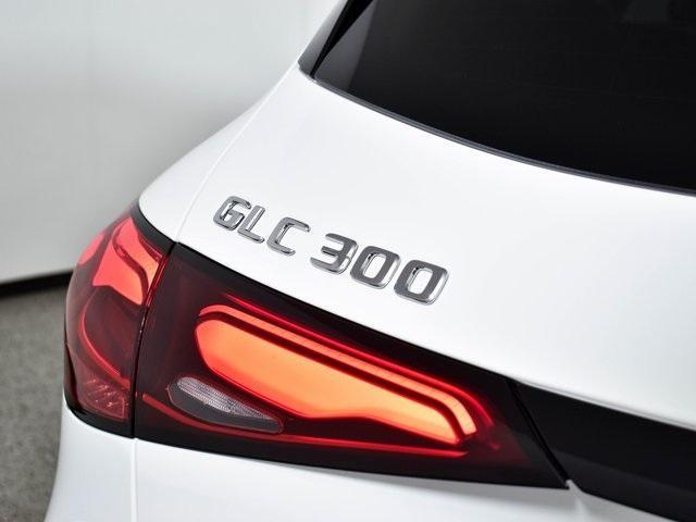 new 2025 Mercedes-Benz GLC 300 car, priced at $58,300