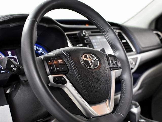 used 2016 Toyota Highlander car, priced at $22,860