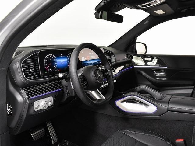 new 2025 Mercedes-Benz GLS 580 car, priced at $124,800