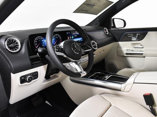 new 2025 Mercedes-Benz GLA 250 car, priced at $47,270