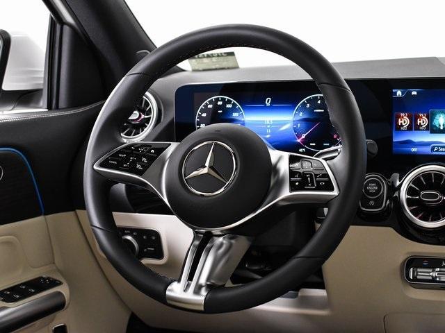 new 2025 Mercedes-Benz GLA 250 car, priced at $47,270