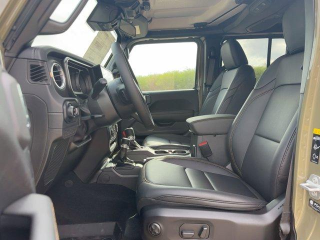 new 2025 Jeep Gladiator car, priced at $48,855