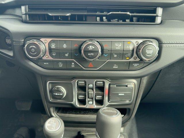 new 2025 Jeep Gladiator car, priced at $48,855