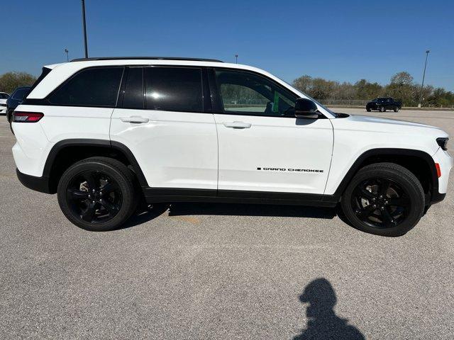 used 2024 Jeep Grand Cherokee car, priced at $44,995